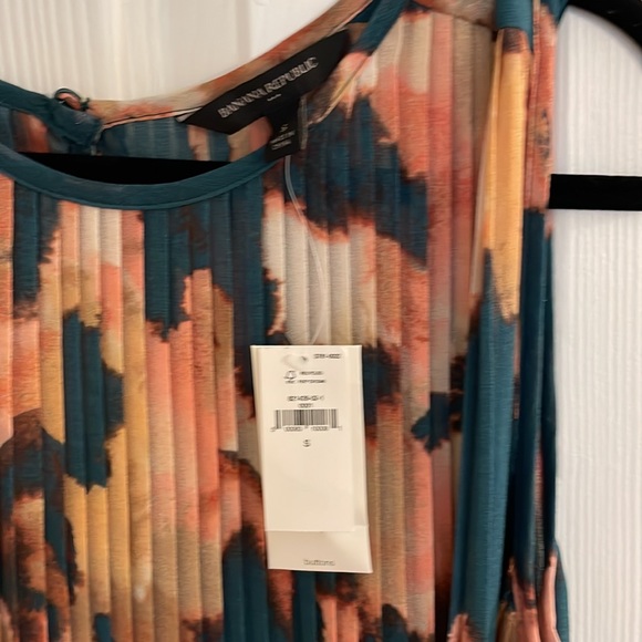 NWT Banana Republic Accordion Dress - Picture 3 of 4